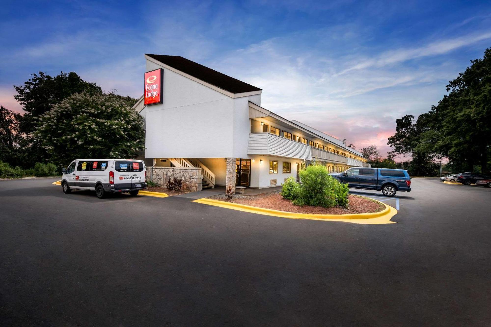 Econo Lodge Charlotte Airport Buitenkant foto