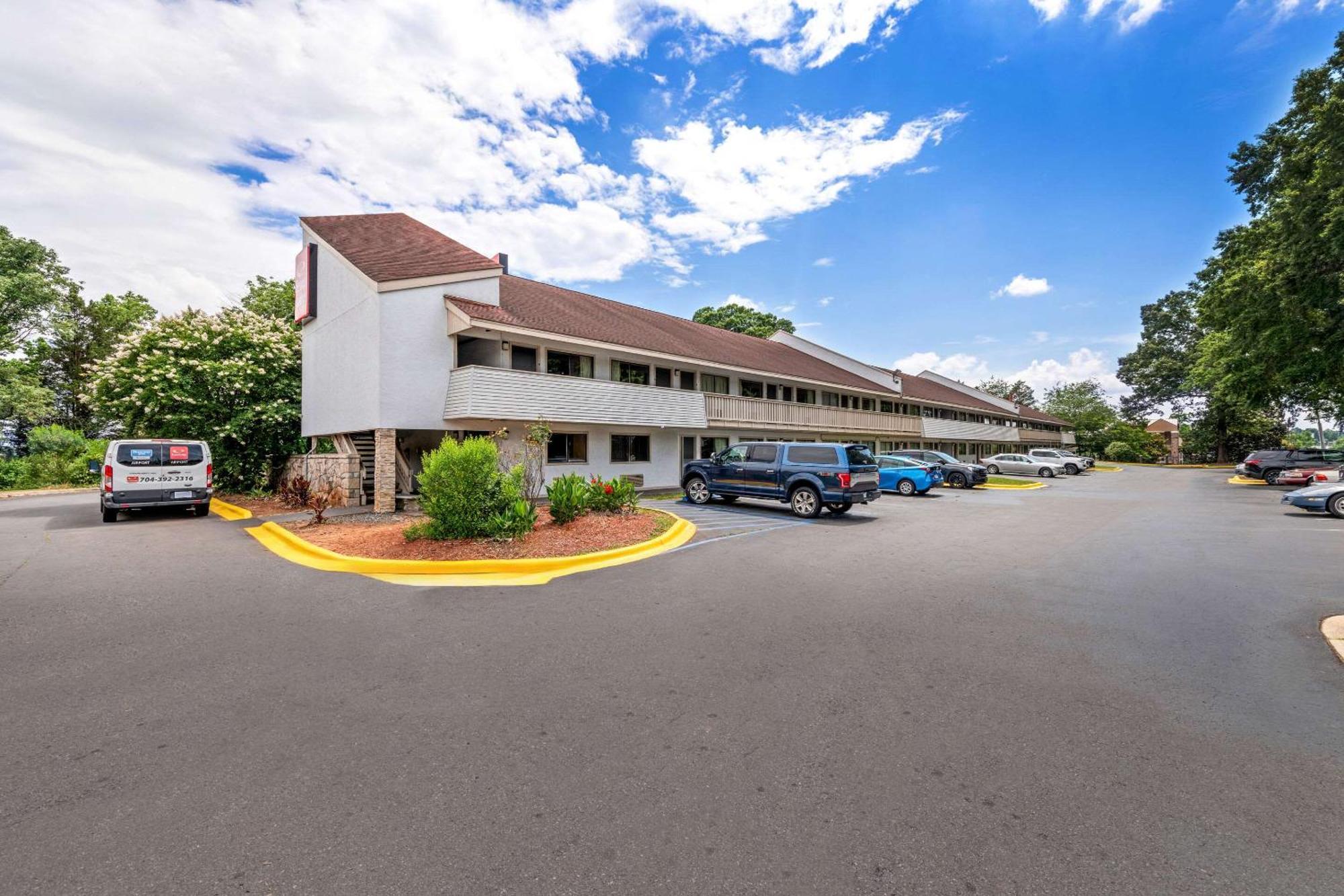 Econo Lodge Charlotte Airport Buitenkant foto